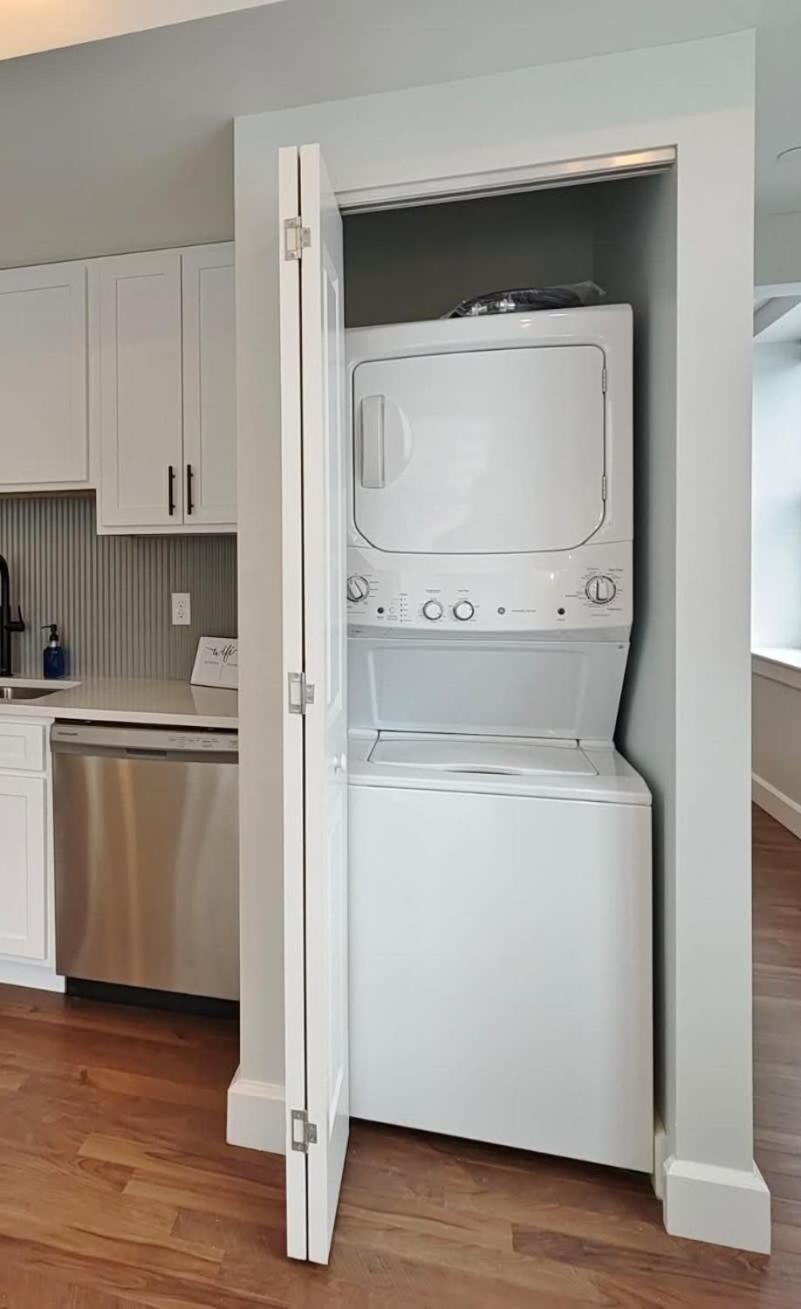 Fun Cozy Apts - 1 25 Mile Walk To Tiaa Bnk Fld Jacksonville Eksteriør bilde