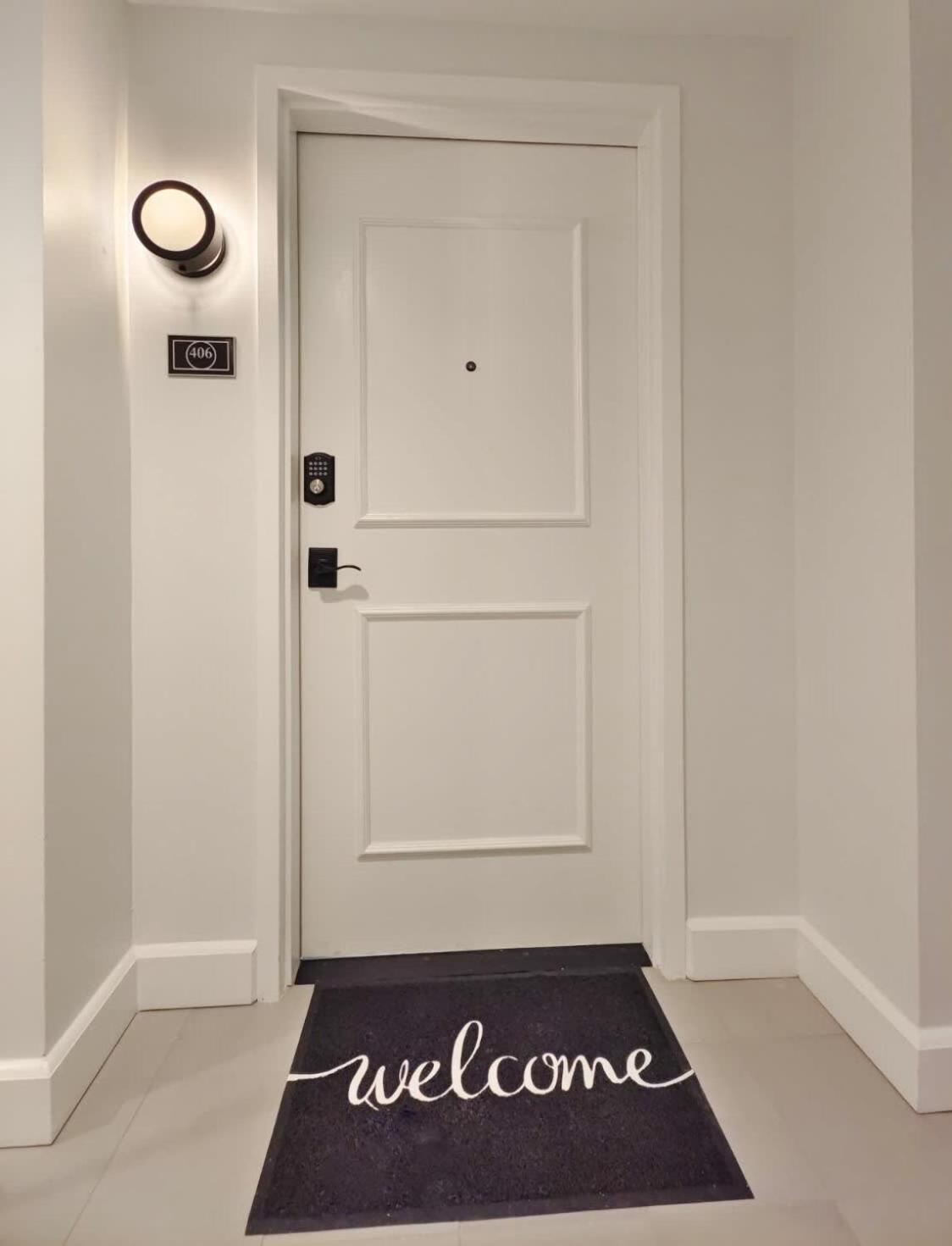 Fun Cozy Apts - 1 25 Mile Walk To Tiaa Bnk Fld Jacksonville Eksteriør bilde